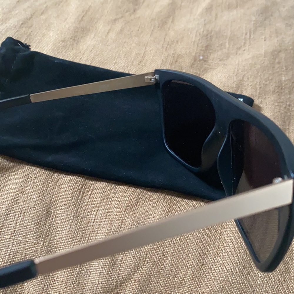 Quay sunglasses - Picture 3 of 5